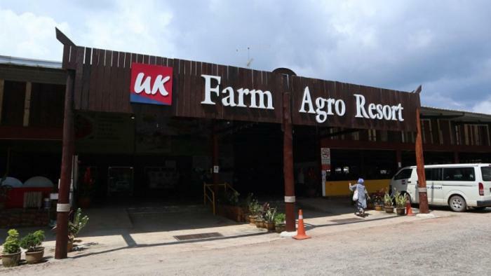 Uk Farm Agro Resort Keluang Kültér fotó